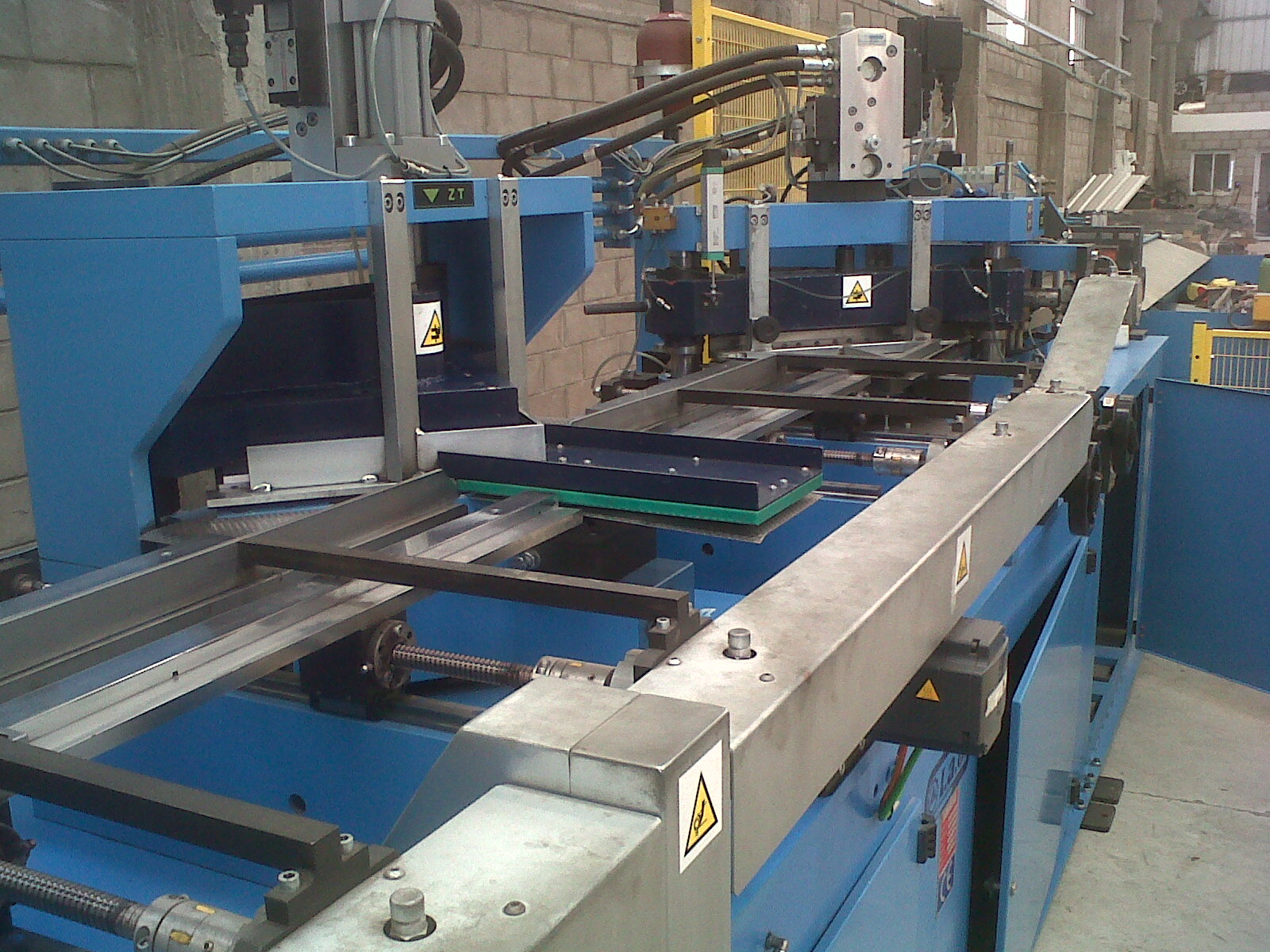 Línea de corte Step Lap, máquina italiana